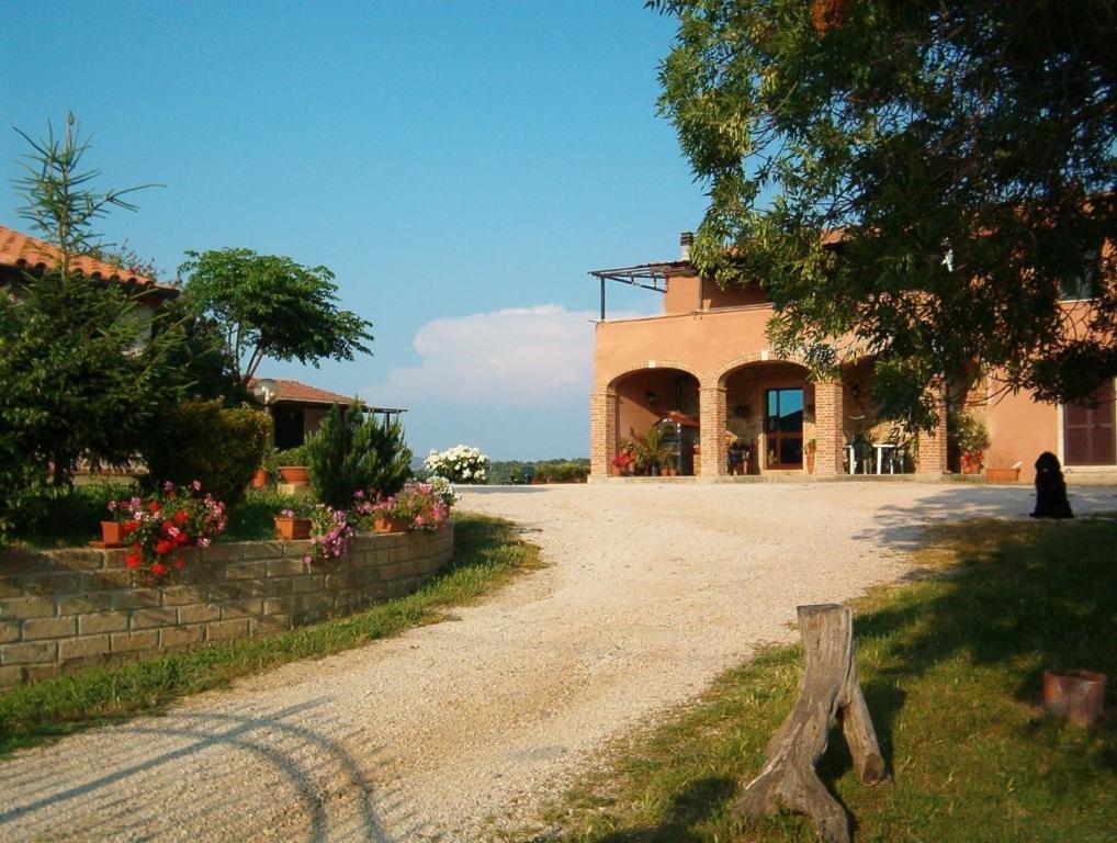 Agriturismo Marruchetone Vecchio Manciano Luaran gambar